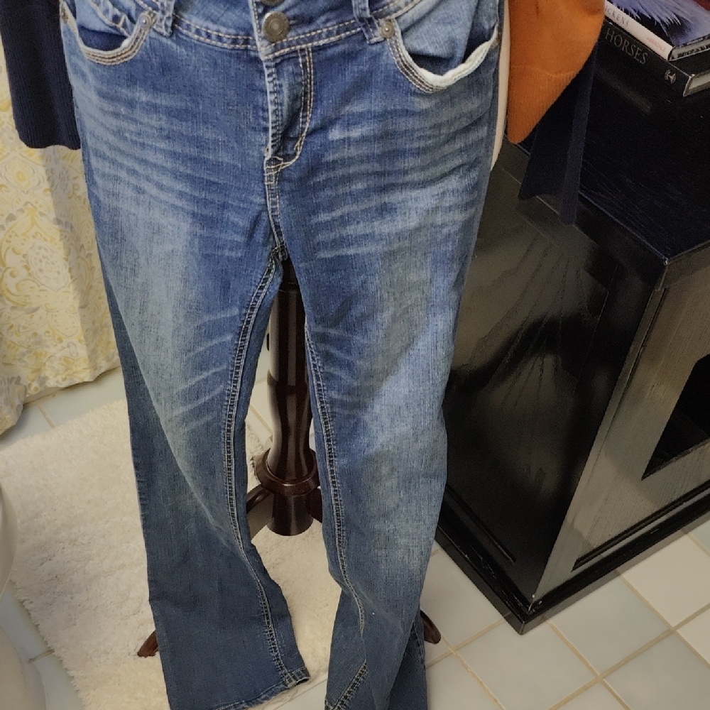 Jeans Only!!Wallflower Women's Bootcut Jeans in Blue
